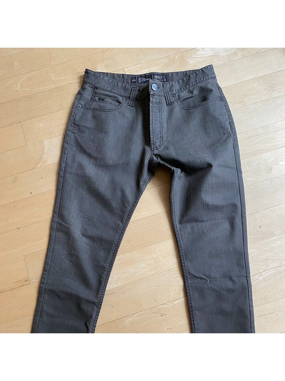Armani Collezioni mens jeans sz 33 gray slim fit zip fly